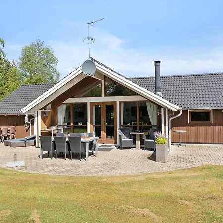 Cosy Summer House With Whirlpool Σπίτι διακοπών *
