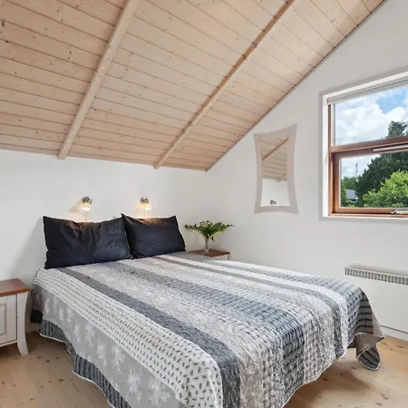 Cosy Summer House With Whirlpool Ulfborg