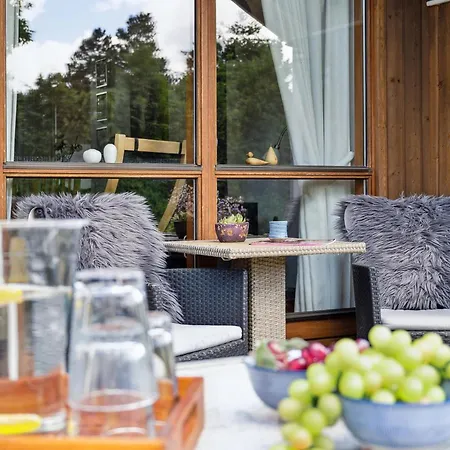 Cosy Summer House With Whirlpool Σπίτι διακοπών *