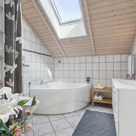 Cosy Summer House With Whirlpool Σπίτι διακοπών Ulfborg