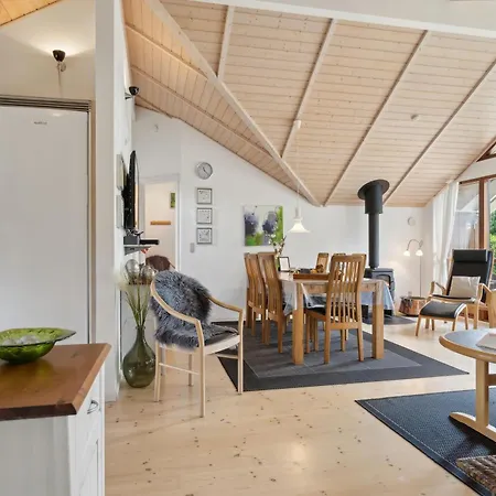 Cosy Summer House With Whirlpool Σπίτι διακοπών *