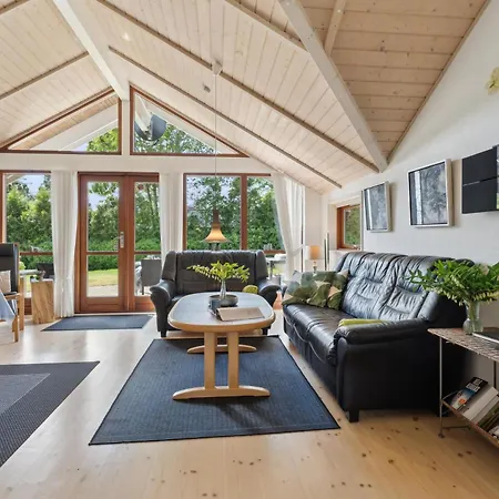 Cosy Summer House With Whirlpool Ulfborg